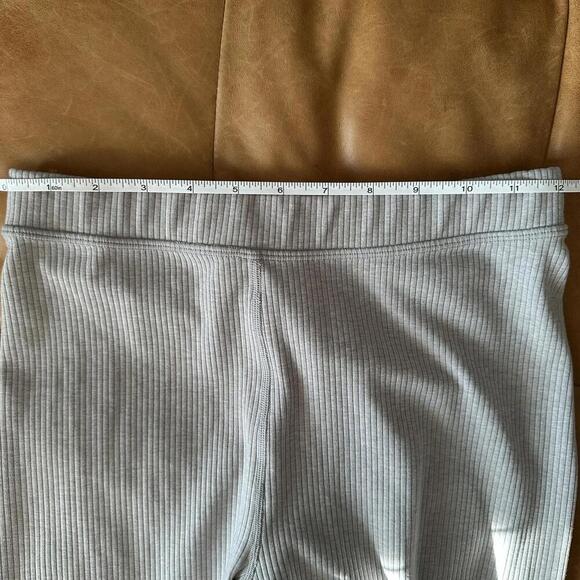 EUC Alo Ribbed High-Waist 7/8 Blissful Knit Legging Athletic Heather Grey Size M - Picture 9 of 9